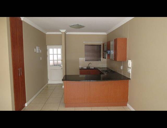 2 BEDROOM APARTMENT RENTED IN WALMER HEIGHTS